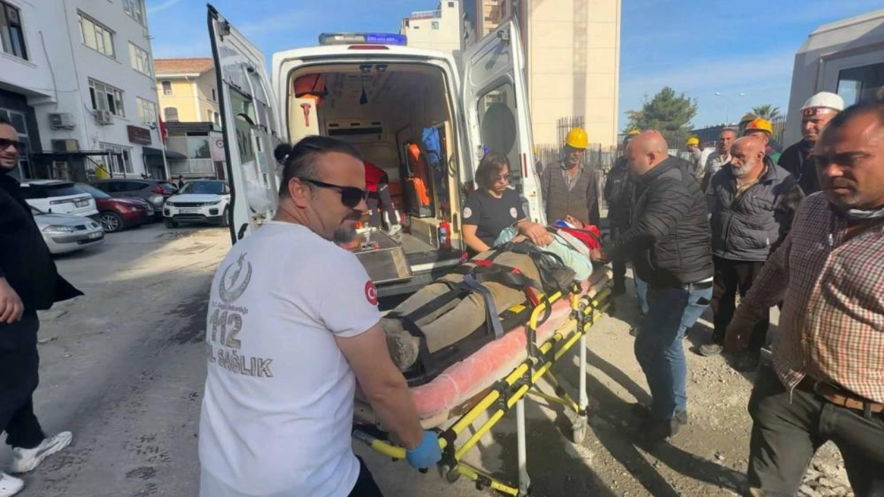 Hastane Inşaatında Kaza Demir Kiriş Işçinin Üzerine Düştü! (3)