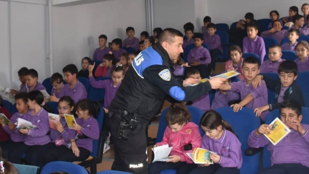 Hayata Renk Verelim Projesi Taşköprü’de Öğrencilerle Buluştu (3)
