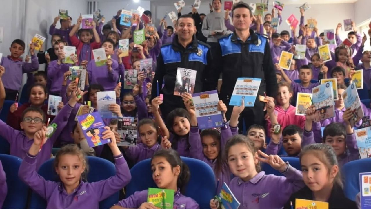 Hayata Renk Verelim Projesi Taşköprü’de Öğrencilerle Buluştu (4)