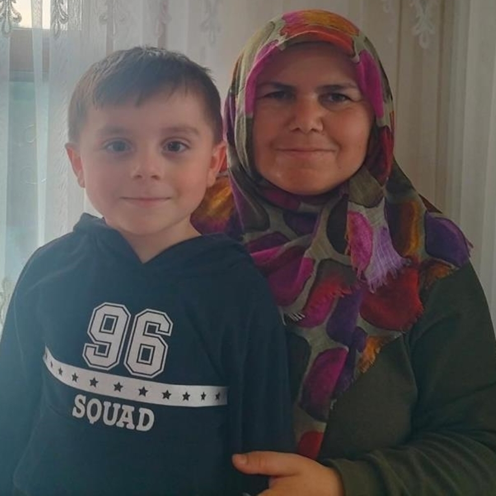 Huriye Helvacı Ile 5 Yaşındaki Oğlu Osman Helvacı (4)