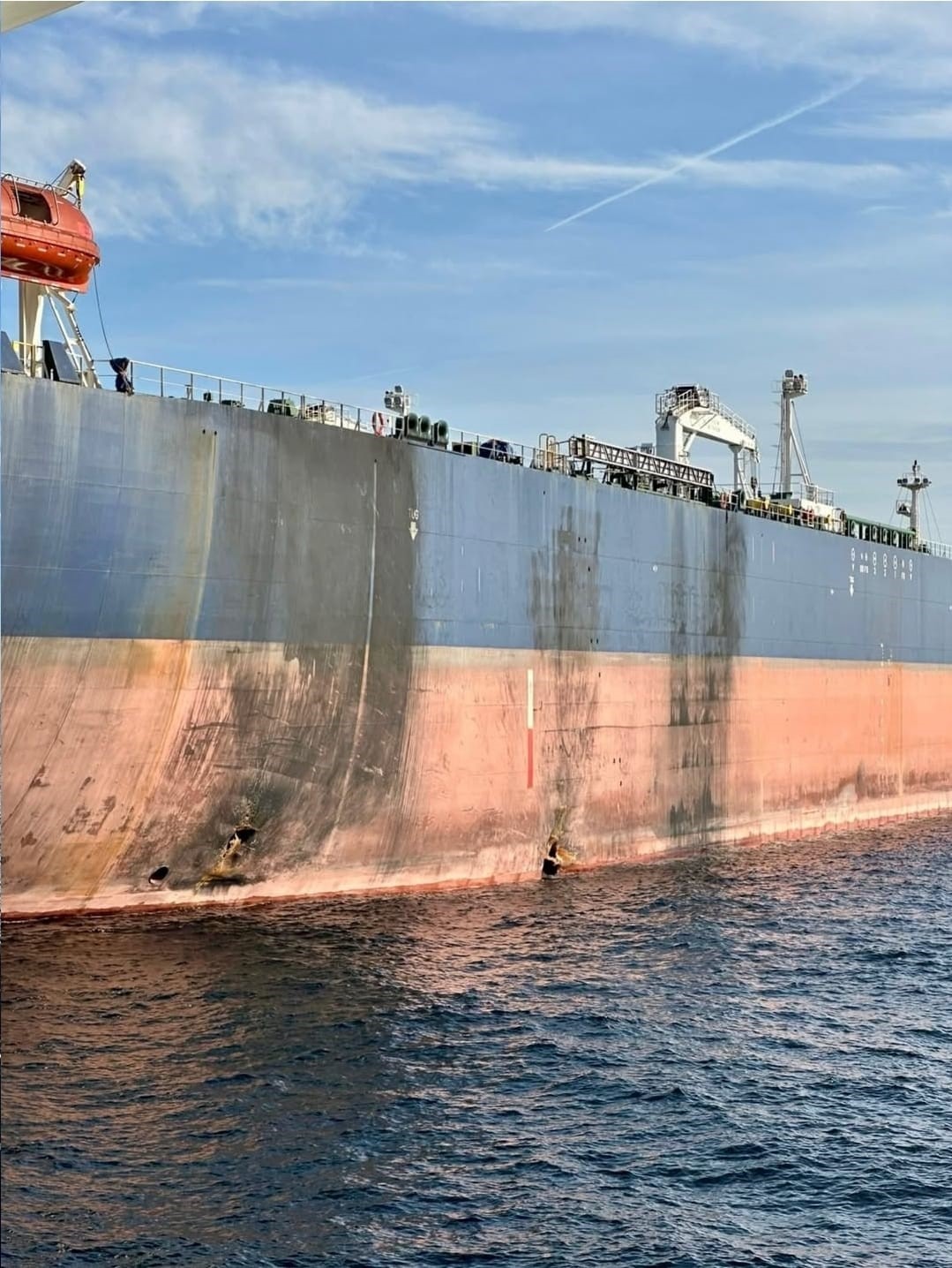 Kastamonu Açıklarında Isabet Aldı 'Virat' Isimli Gemi Türkeli'ye Çekiliyor! 2