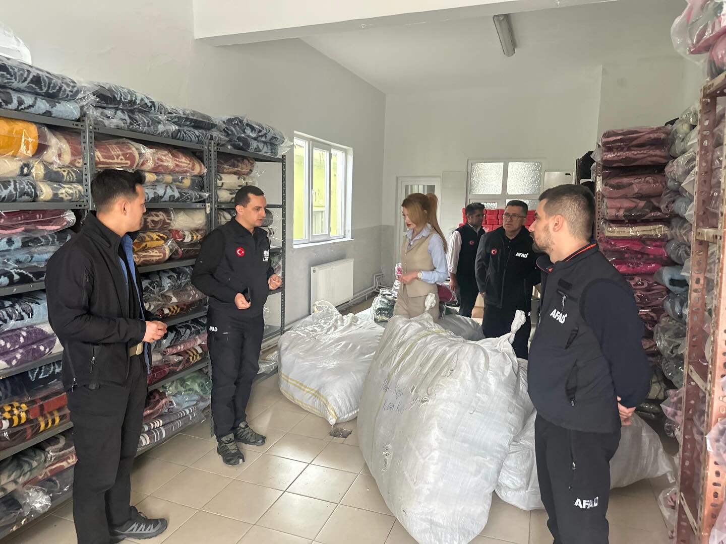 Kastamonu Merkezli Depremi Hatırlattı Afet Deposu Açıldı! 12