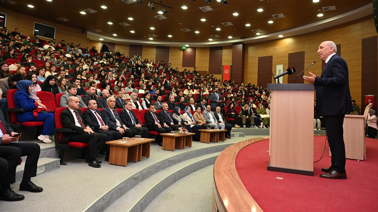 Kastamonu Üniversite Savaş Konferans (5)