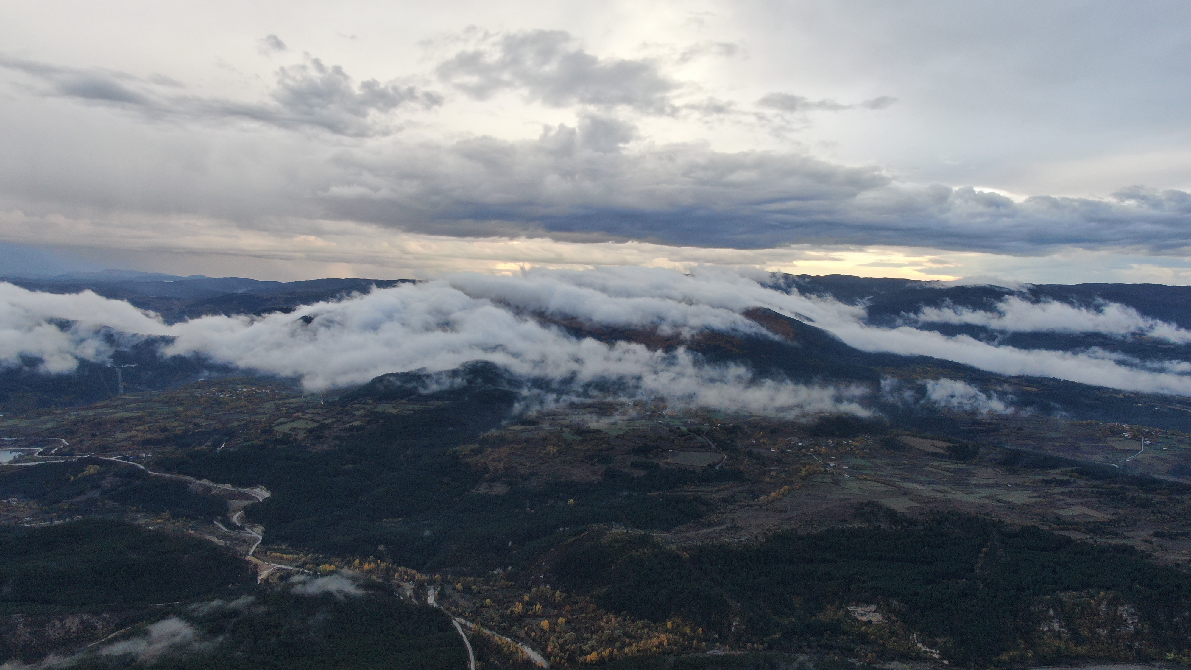 Kastamonu Yaylalarında Sis Ve Doğanın Buluşması Büyüledi 44