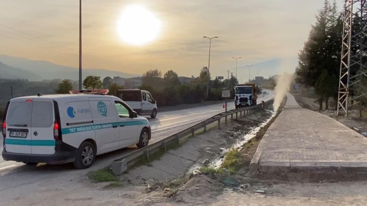 Kastamonu Yolunda Tehlikeli Anlar Doğal Gaz Borusu Patladı (1)