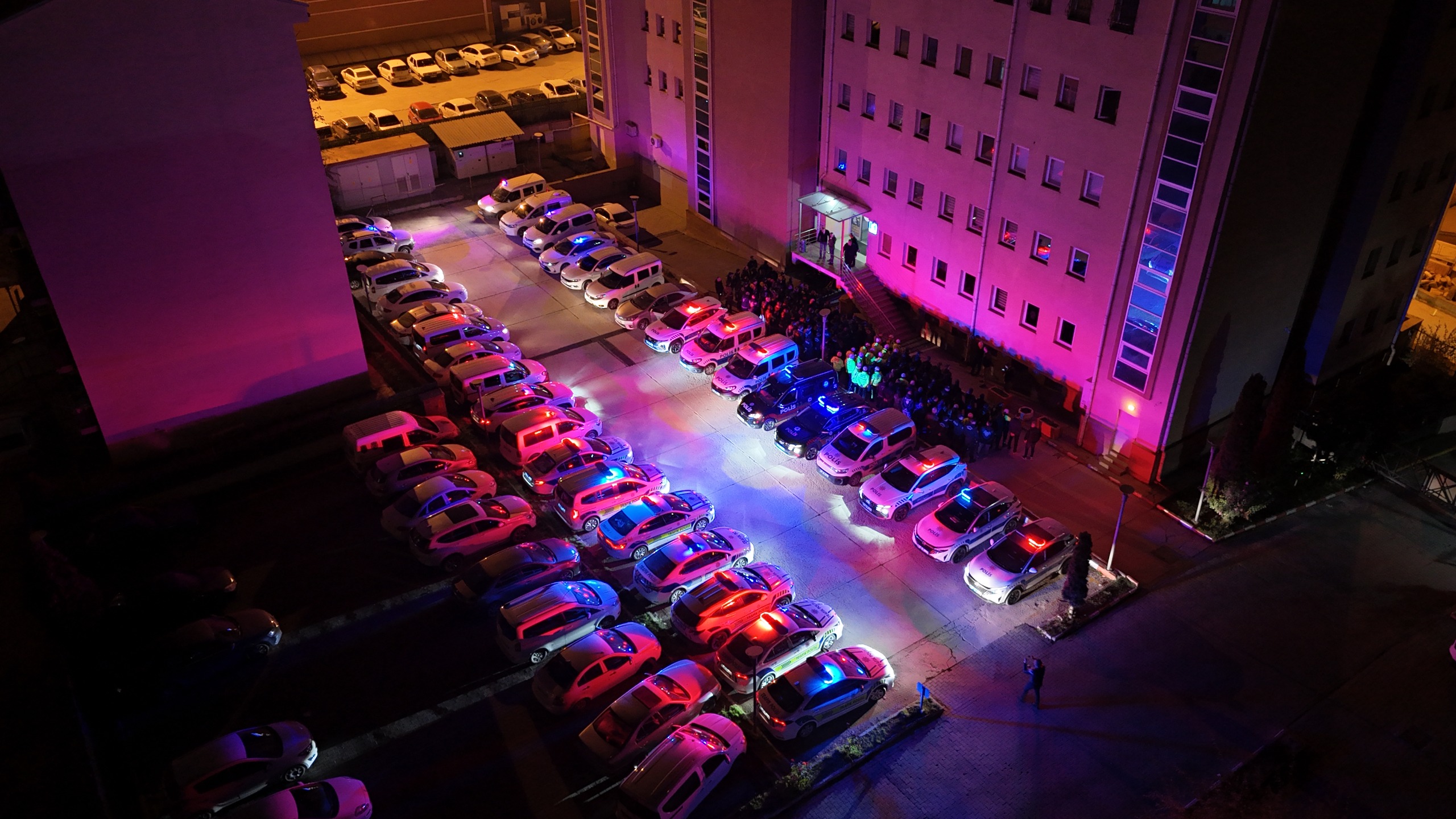 Kastamonu'da 14 Noktada Denetim Aranan 2 Şahıs Yakalandı! 22-3