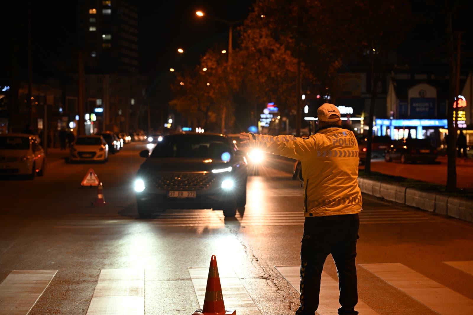 Kastamonu'da 14 Noktada Denetim Aranan 2 Şahıs Yakalandı! 6-3