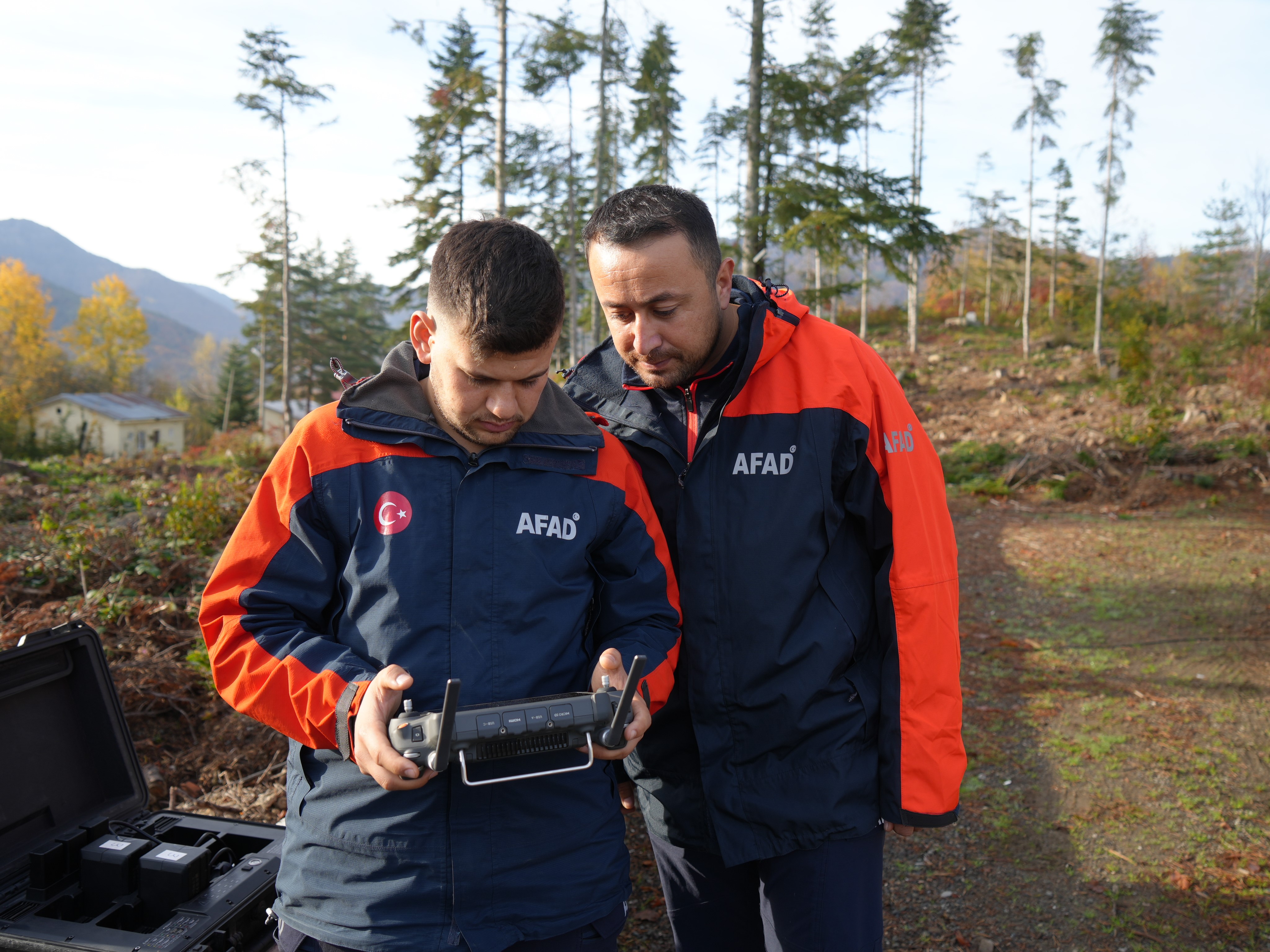 Kastamonu'da 18 Köyde 5 Gündür Kayıp Anne Ve Oğlu Aranıyor! 9