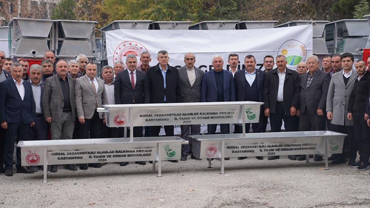 Kastamonuda Bin Tane Dağıtıldı (1)