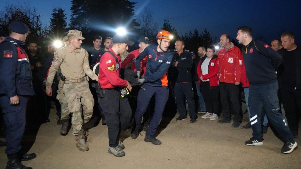 Kastamonu’da Cansız Bedenleri Bulunan Anne Ve Oğul İçin Otopsi Süreci Başladı (1)