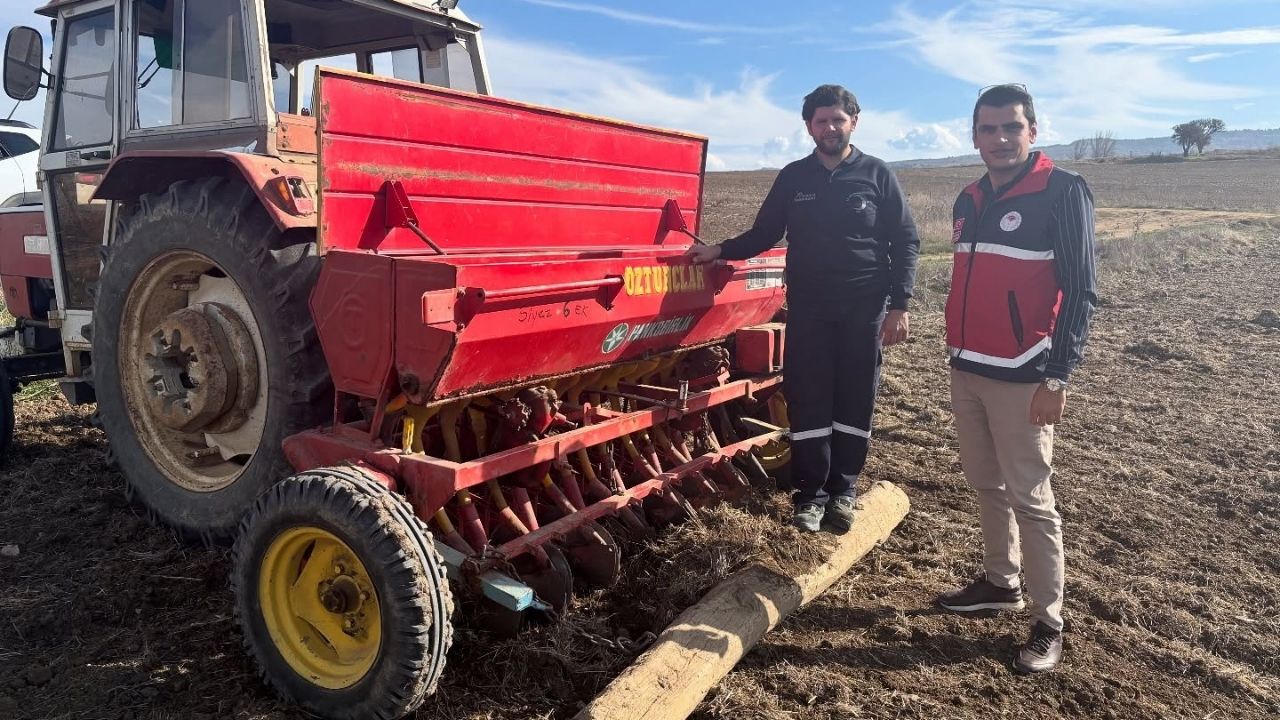 Kastamonu’da Çiftçiler Tarlada, Ekipler Sahada! Hububat Ekimi Aralıksız Sürüyor (3)