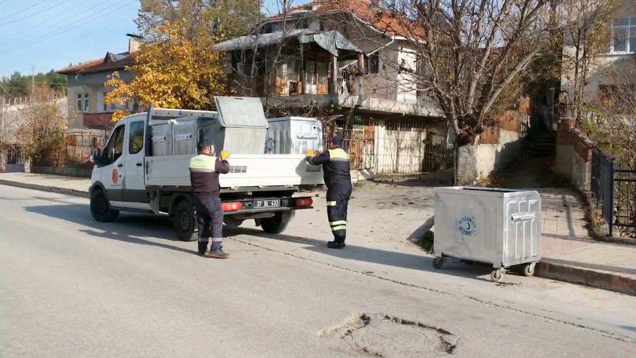 Kastamonu'da Çöp Konteynerleri Yenileniyor Hem Çevre Hem Bütçe Kazanıyor 12