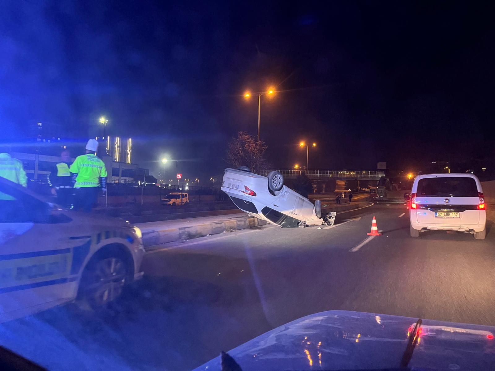 Kastamonu'da Feci Kaza! Araç Takla Attı 1 Kişi Yaralandı! 4