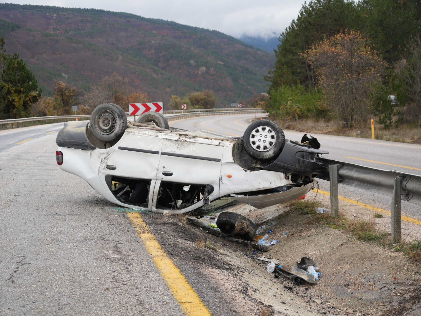 Kastamonu'da Feci Kaza! Takla Atan Otomobil Alev Aldı Yaşlı Çift Yaralandı! 12