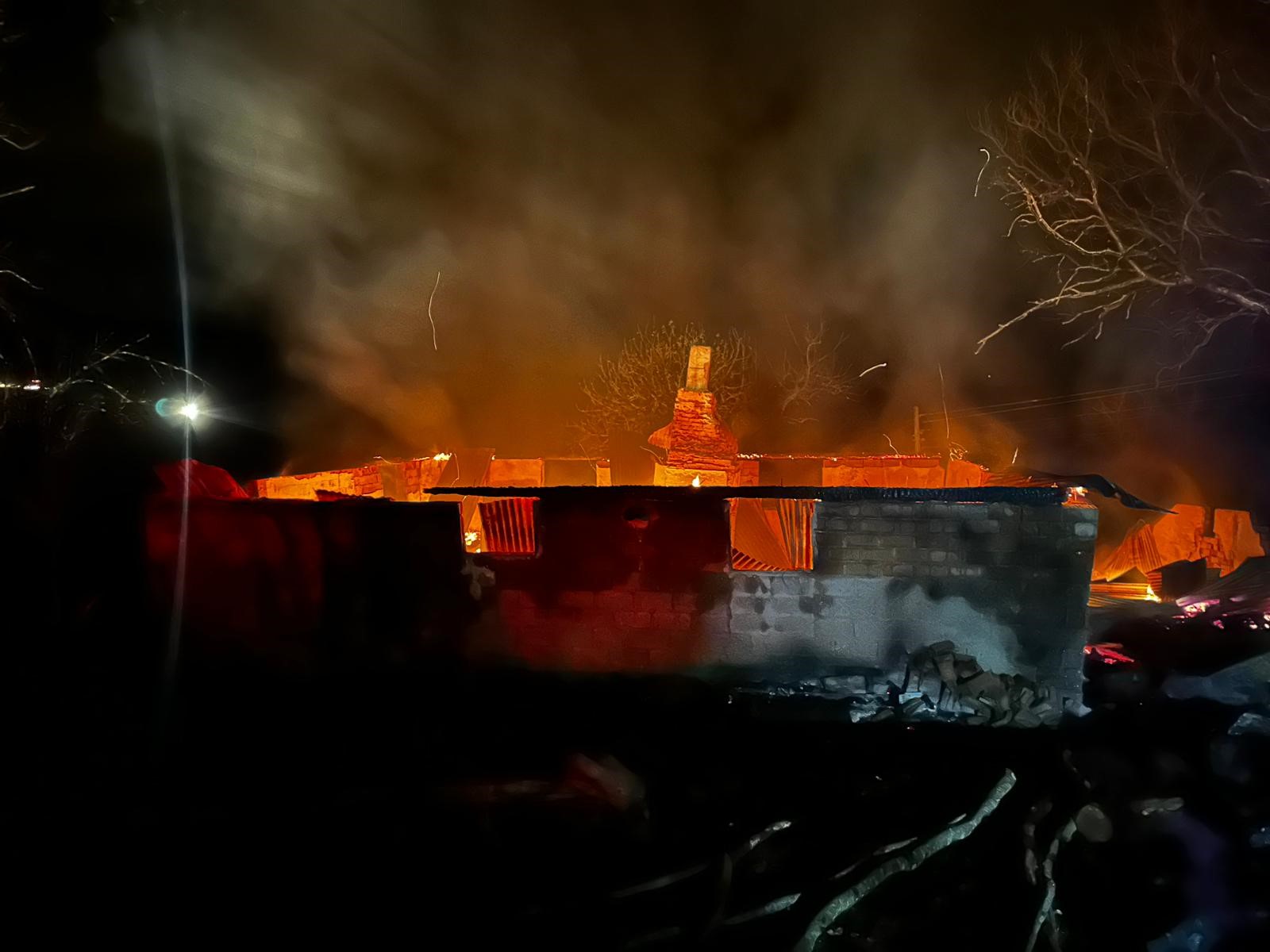 Kastamonu'da Feci Olay Alevlere Teslim Olan Evde Yanarak Yaşamını Yitirdi 44