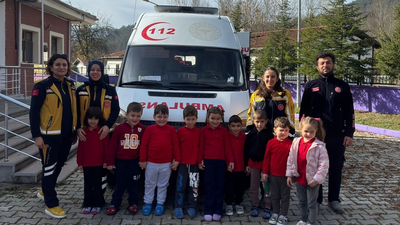 Kastamonu’da Minikler Ambulansla Tanıştı (3)