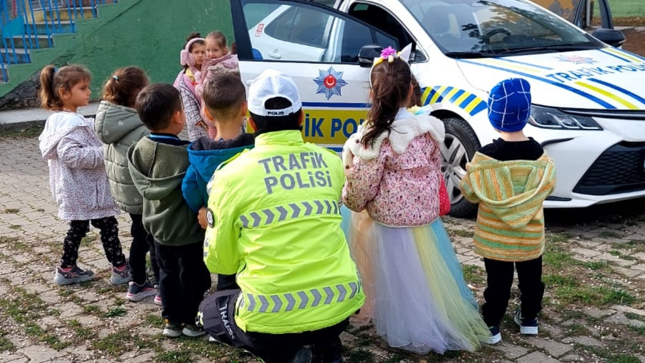 Kastamonu’da Minikler Trafik Dedektifi Oldu! (1)