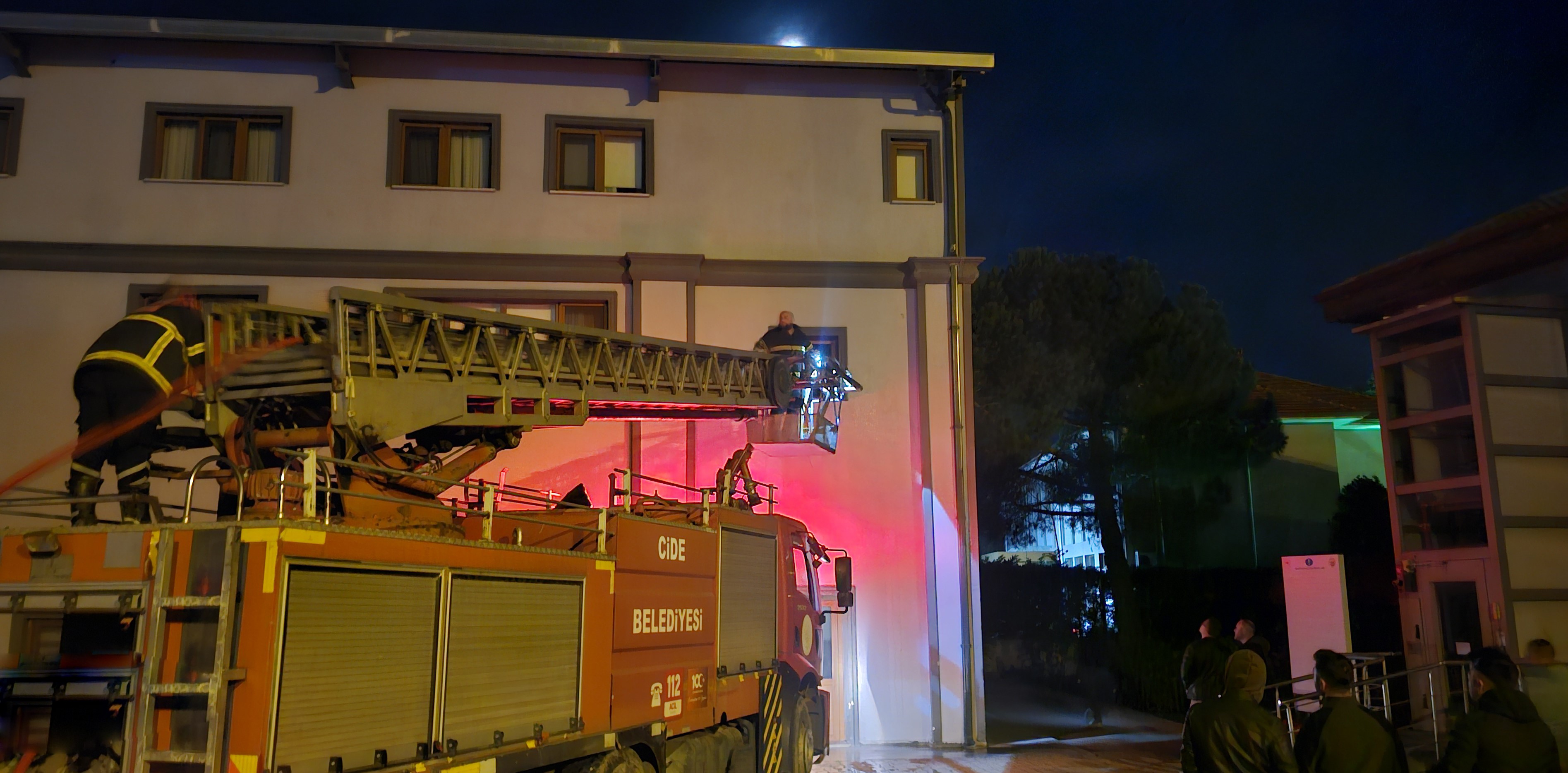 Kastamonu'da Misafirhanede Yangın Çıktı! 44