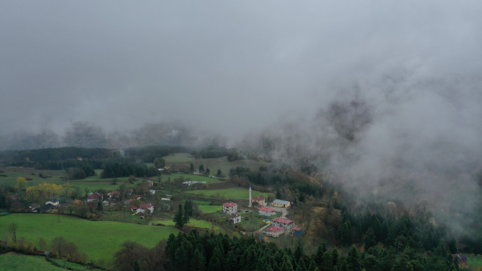 Kastamonu'da Sonbaharın Renkleri Sisle Birleşti 4