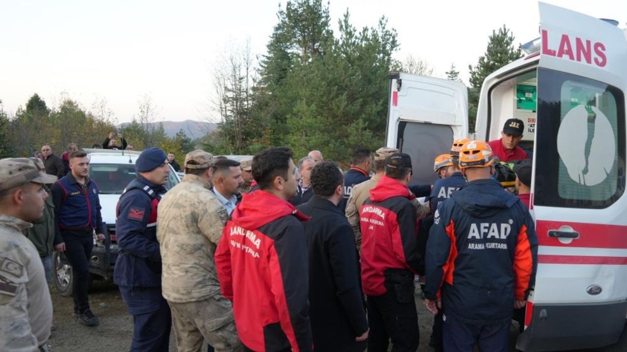 Kastamonu’da Yürek Burkan Olay 5 Yaşındaki Osman’ın Cenazesi Adli Tıp’a Gönderildi (1)