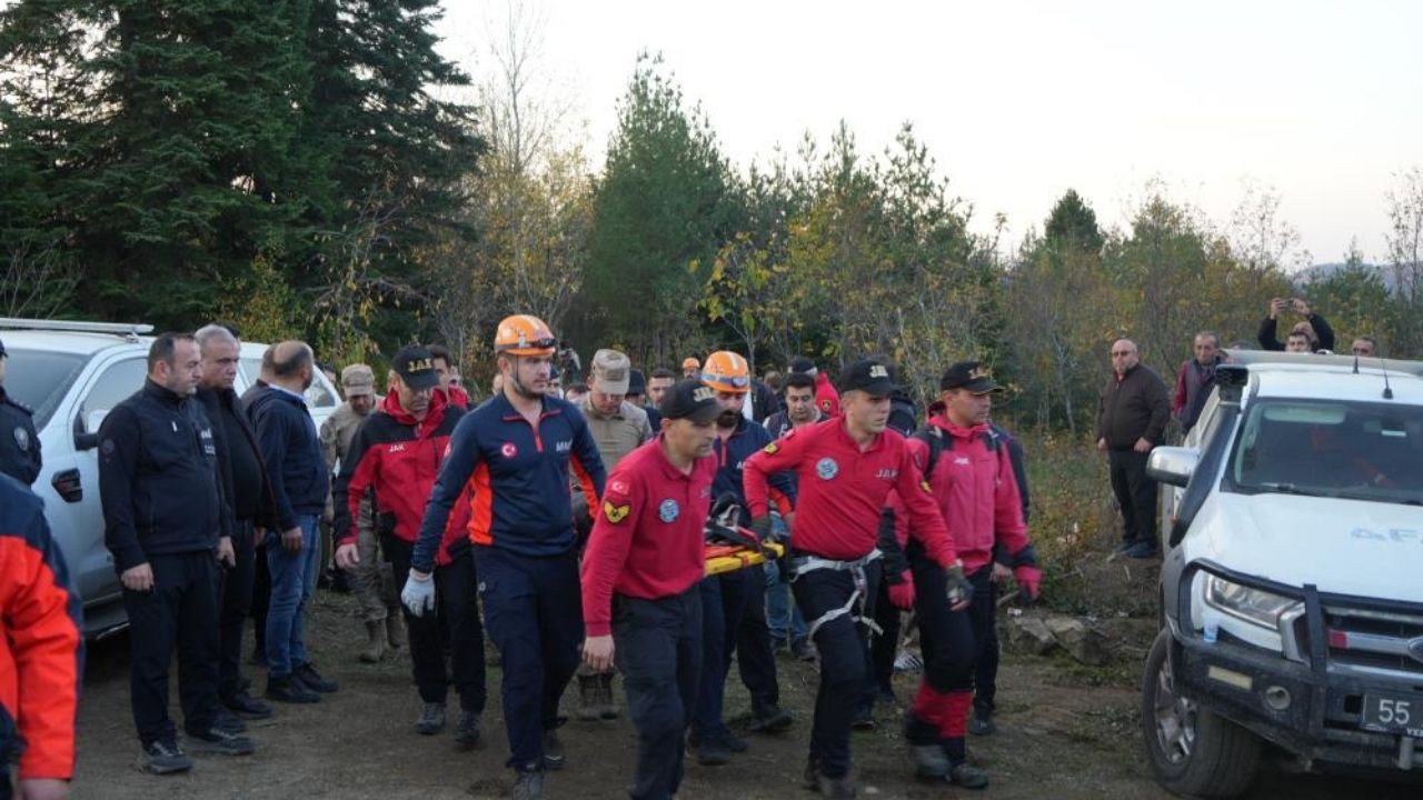 Kastamonu’da Yürek Burkan Olay 5 Yaşındaki Osman’ın Cenazesi Adli Tıp’a Gönderildi (3)