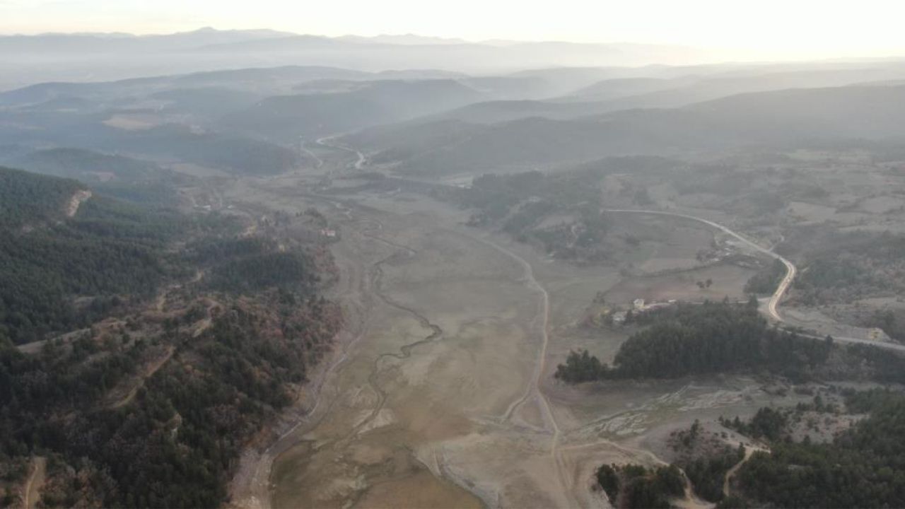 Kastamonu’nun Can Damarı Kuruyor Havadan Görüntüler Endişe Verdi (1)