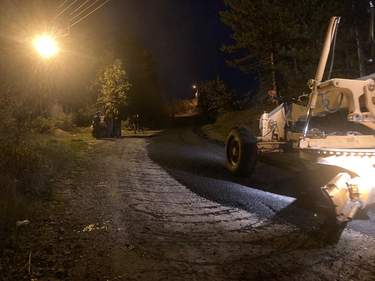 Kastamonu'nun Ilçesinde Asfalt Çalışmalarını Yerinde Inceledi 6