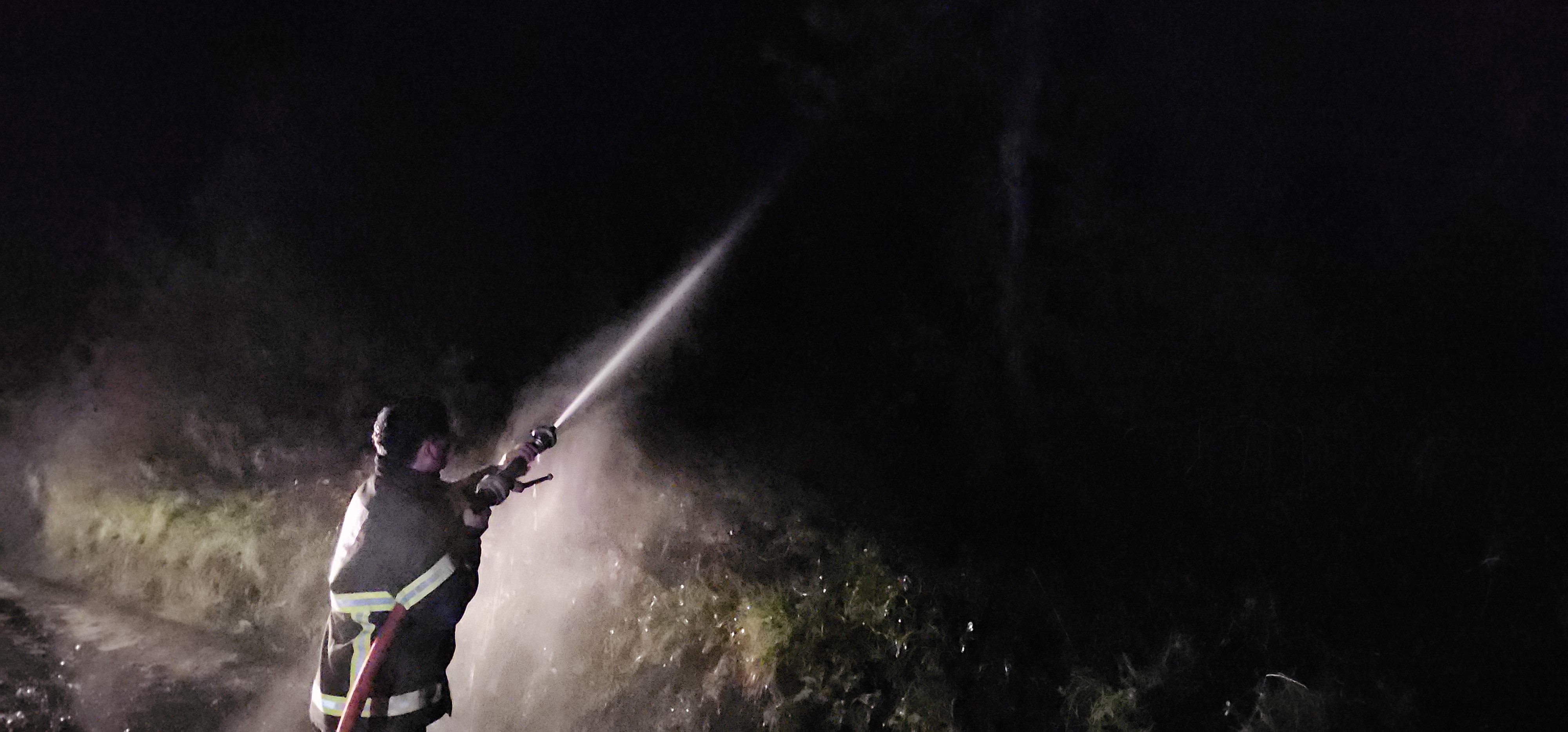 Kastamonu'nun Ilçesinde Gece Saatlerinde Alevler Yükseldi 22