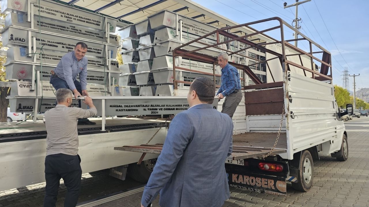 Kastamonu’nun Ilçesinde Üreticiye Destek 80 Sıvat Dağıtıldı (1)