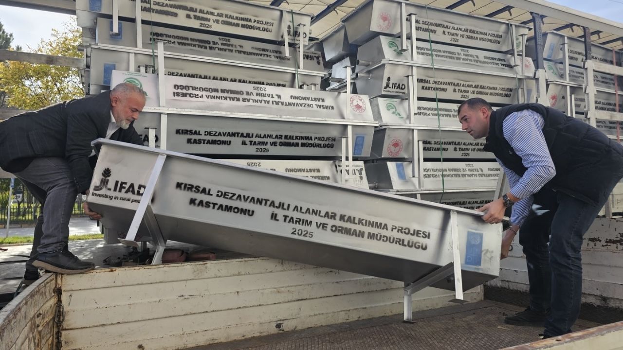 Kastamonu’nun Ilçesinde Üreticiye Destek 80 Sıvat Dağıtıldı (4)