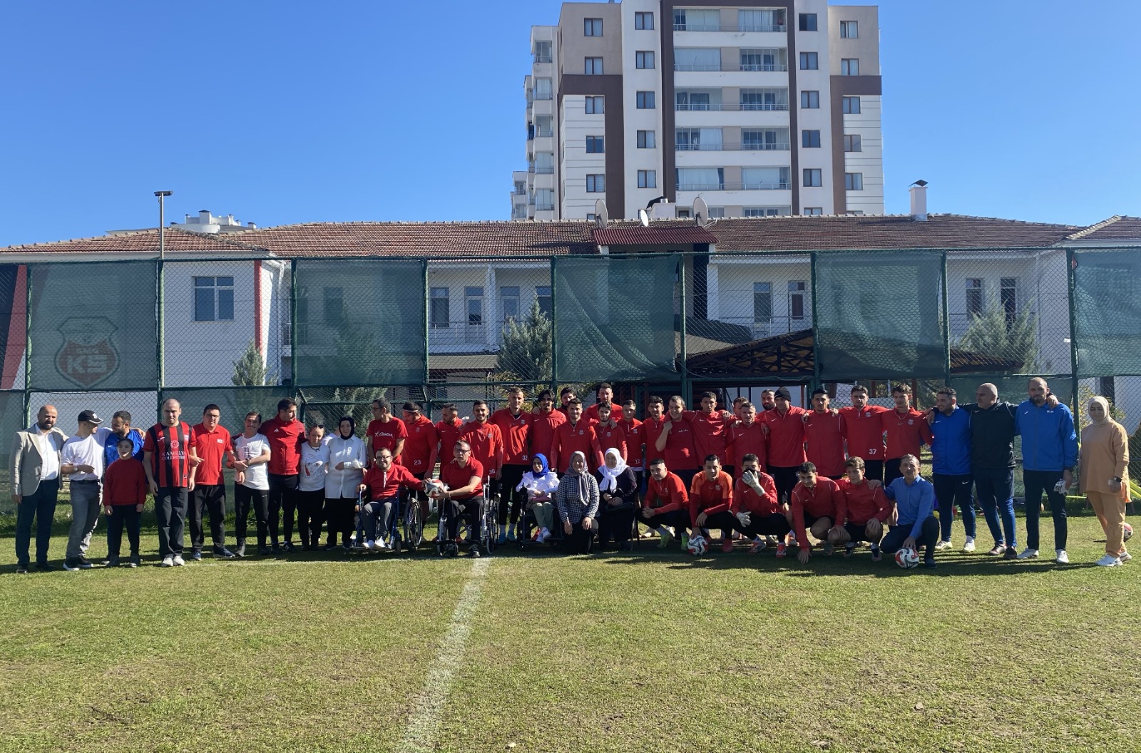 Kastamonusporlu Futbolculara Özel Bireylerden Ziyaret 44