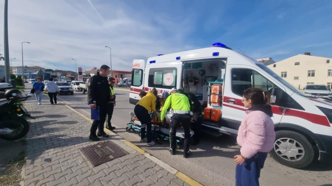 Kontrolden Çıkan Motosiklet Devrildi 1 Yaralı! (2)