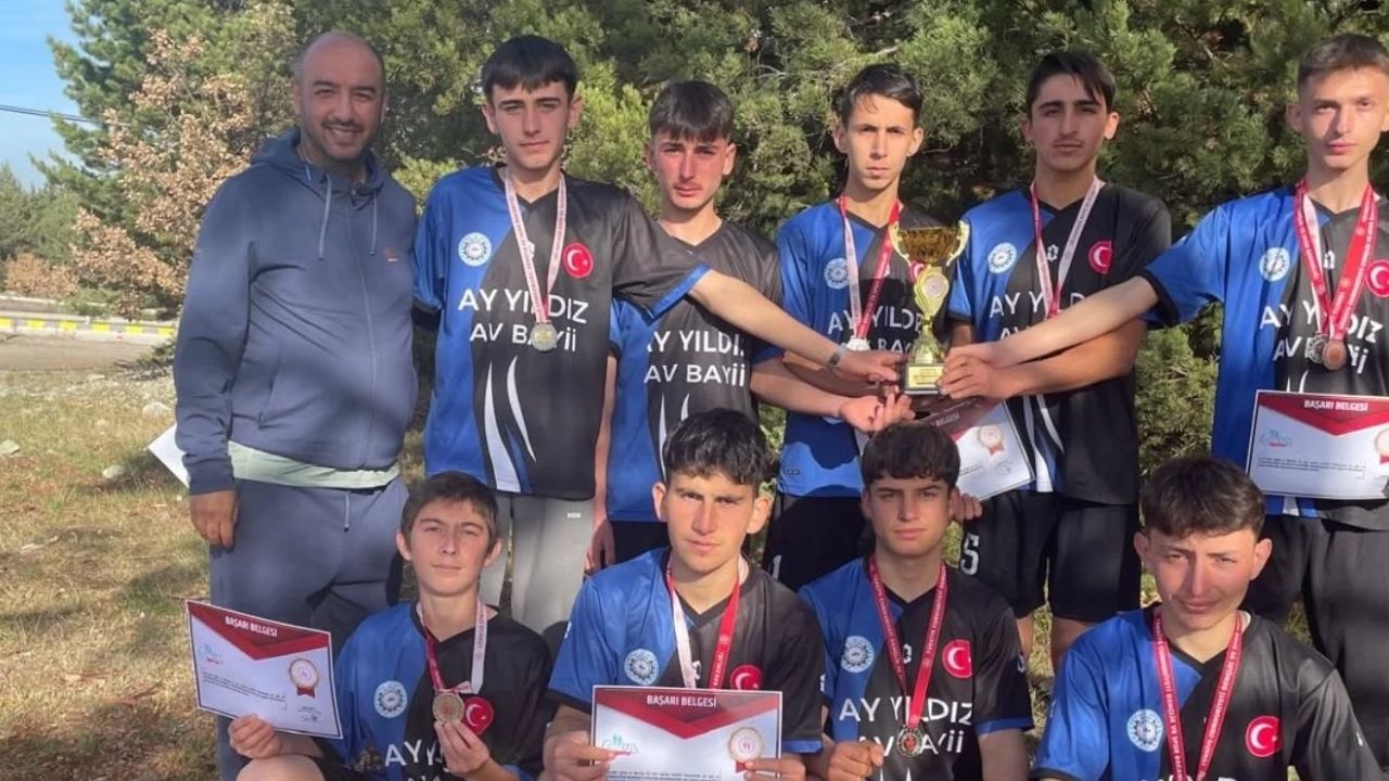 Kros Parkurunda Büyük Başarı Taşköprülü Sporcular İl İkincisi Oldu (1)