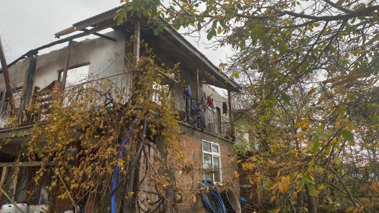 Müstakil Ev Alev Alev Yandı! (2)