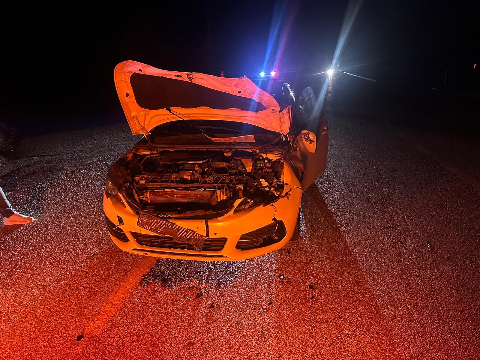 Otomobil Danaya Çarptı 2 Kişi Yaralandı 22