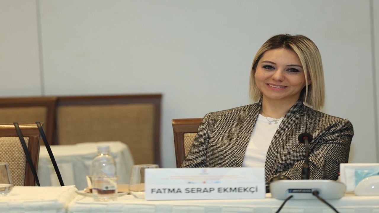 Serap Ekmekci Antalya (3)