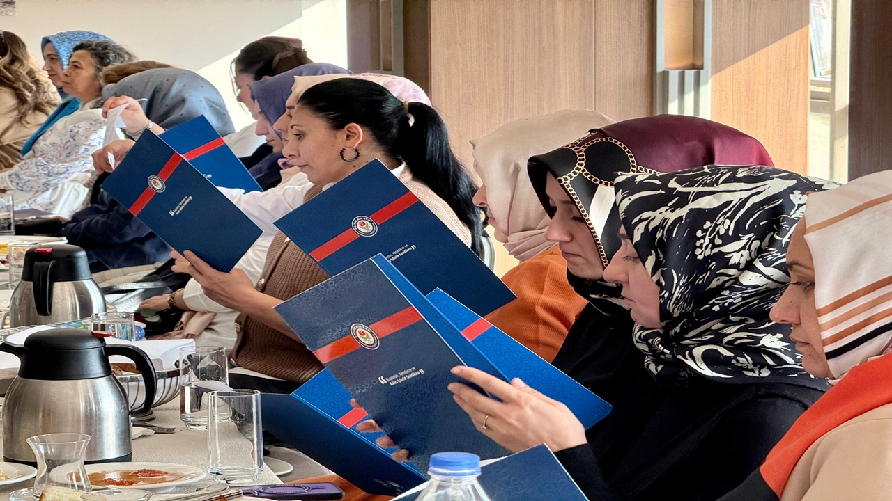 Serap Ekmekci Kadınlar Komisyonu (4)