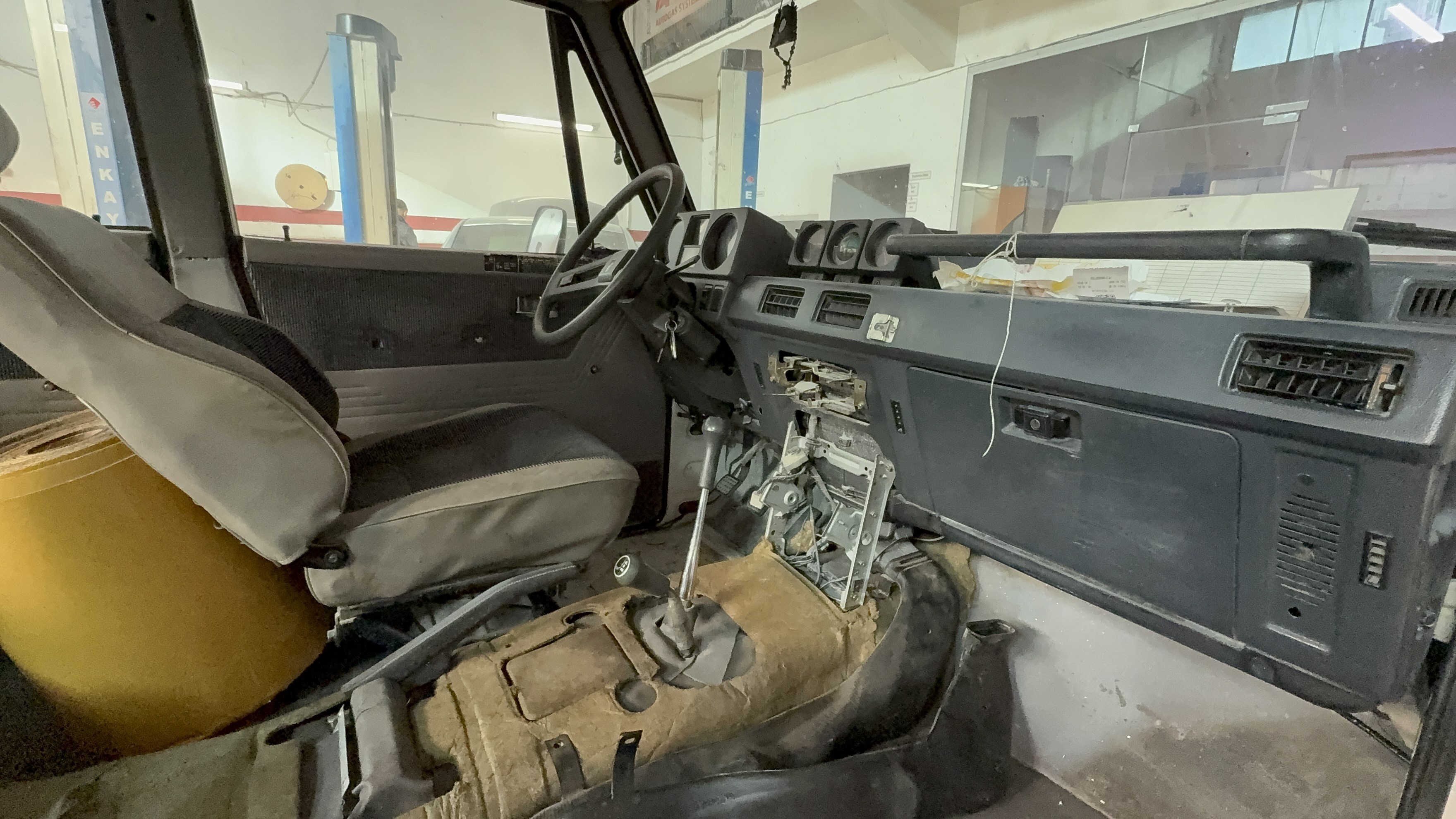 Süper Vali'nin Oğlu 45 Yıl Sonra Babasının Aracını Bulup Satın Aldı 6