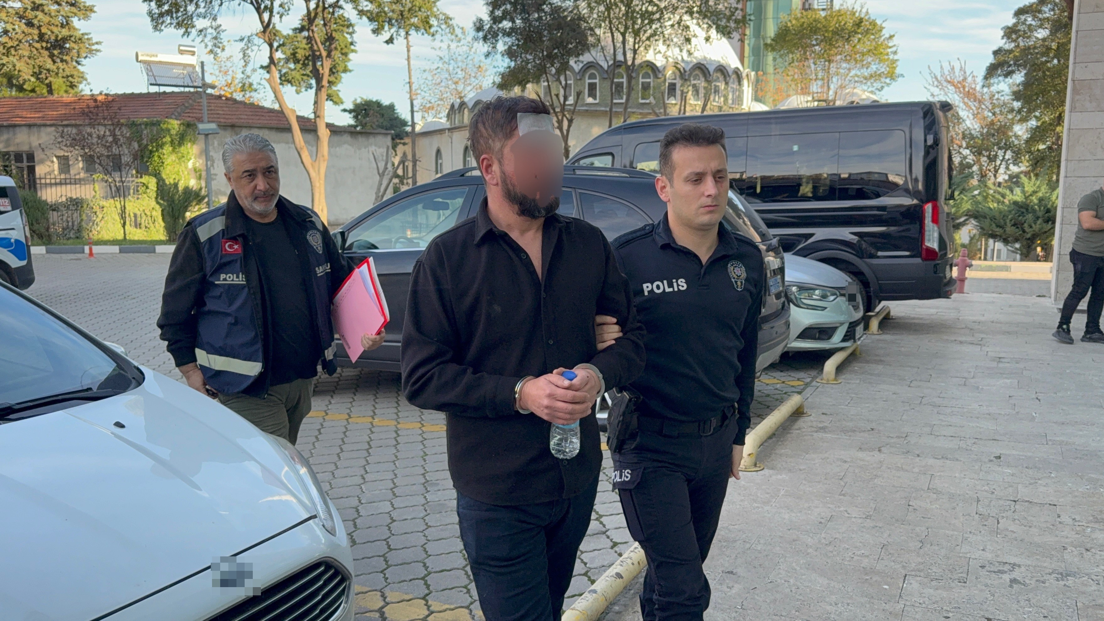 Tartıştığı Kişiye Silahla Ateş Etmeye Çalışan Şahıs Tutuklandı 4