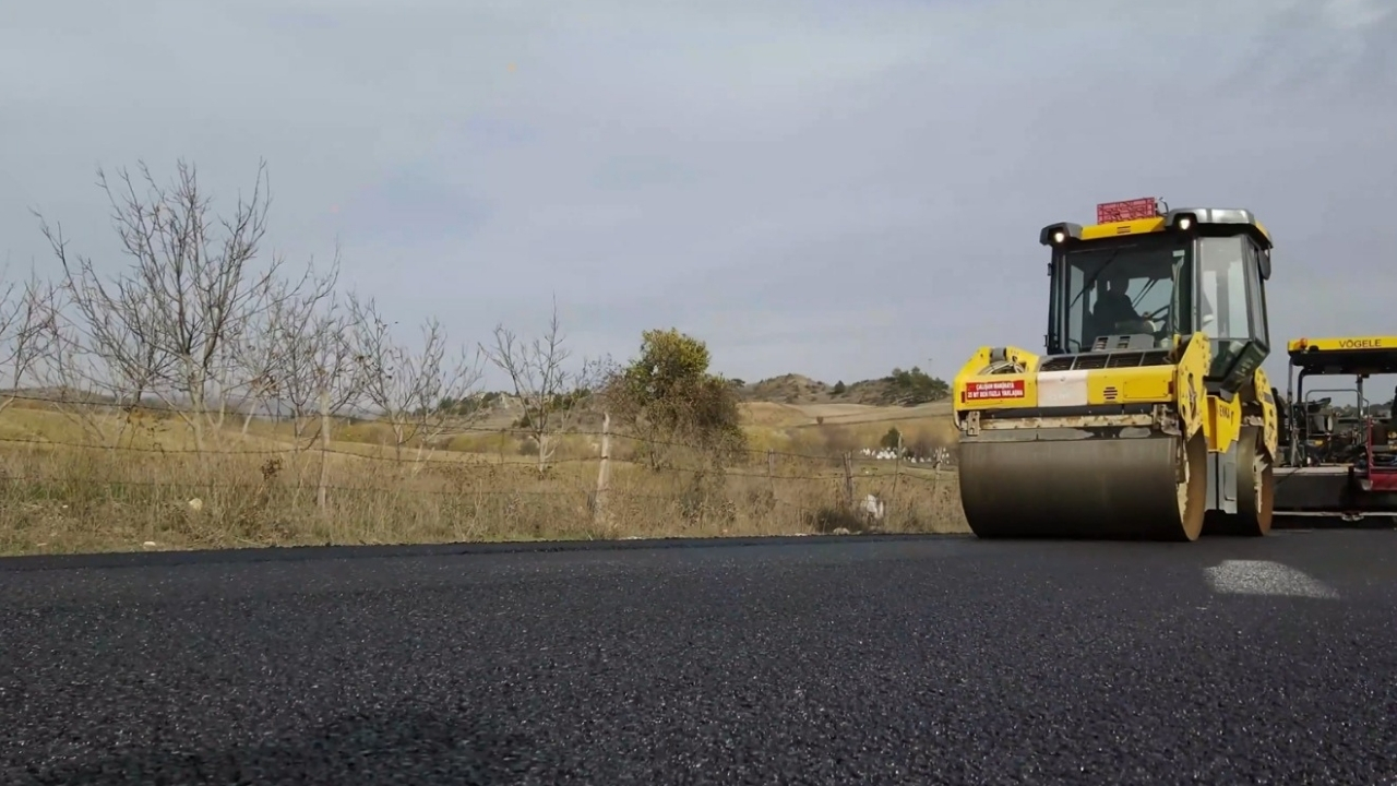 Taşköprü Köyünde Yol Altyapısı Güçleniyor Çalışmalar Sürüyor (3)