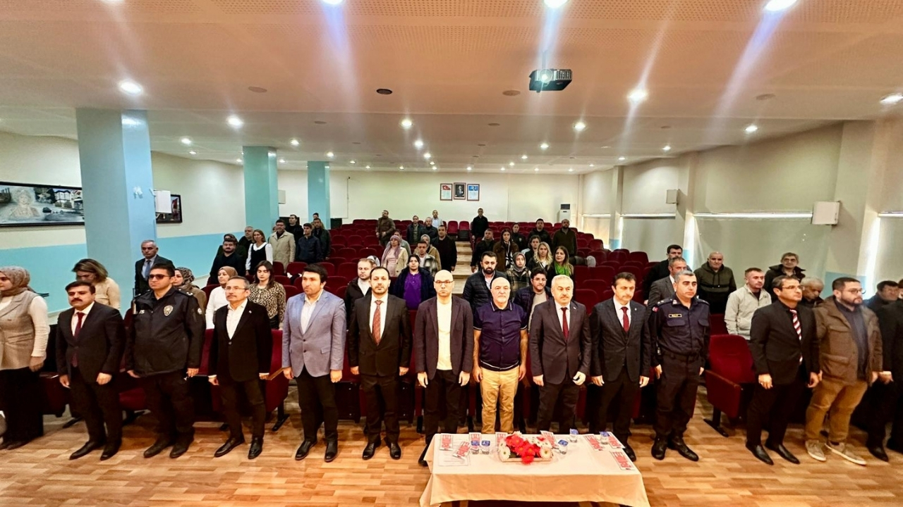 Taşköprü’de ‘Aile Yılı’ Söyleşisi Ebeveyn Tutumları Masaya Yatırıldı (5)