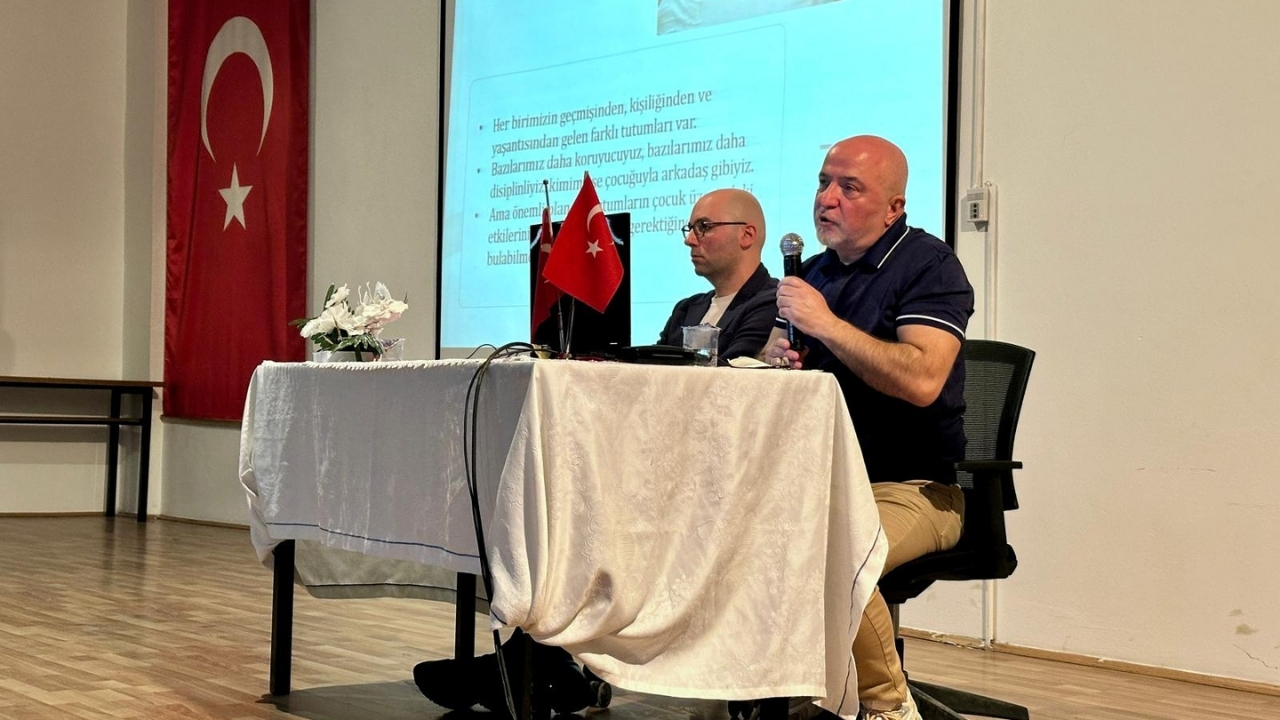 Taşköprü’de ‘Aile Yılı’ Söyleşisi Ebeveyn Tutumları Masaya Yatırıldı (6)
