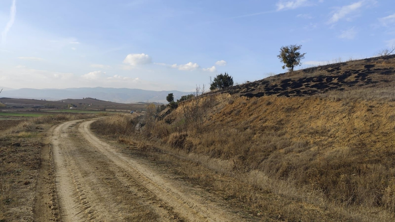 Taşköprü’de Alevler Korkuttu, İtfaiye Ekipleri Zamanla Yarıştı (2)
