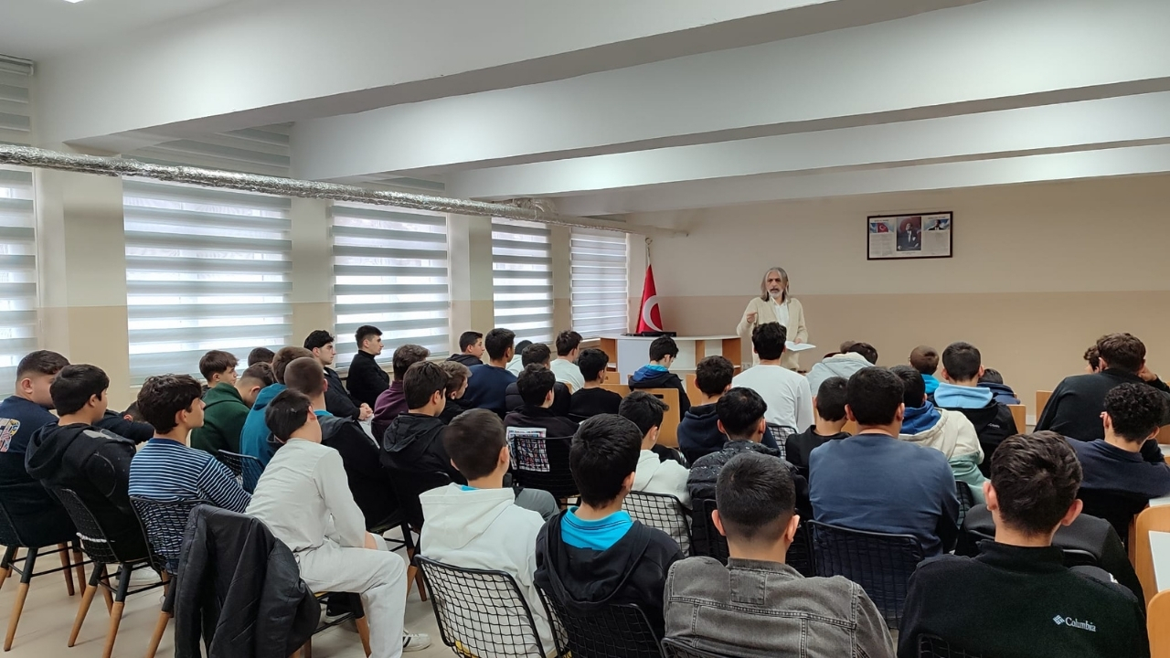 Taşköprü’de Gençlere İlham Veren Kariyer Söyleşisi (1)