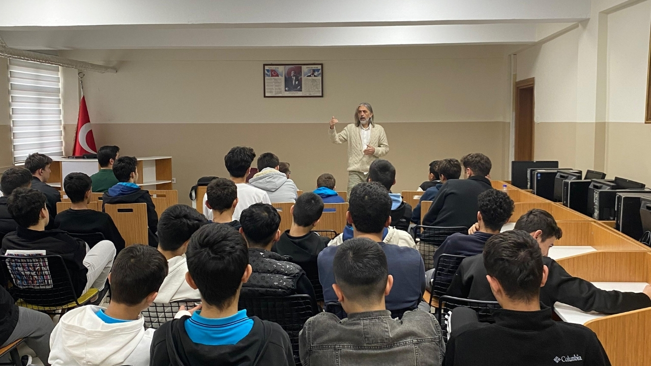 Taşköprü’de Gençlere İlham Veren Kariyer Söyleşisi (3)