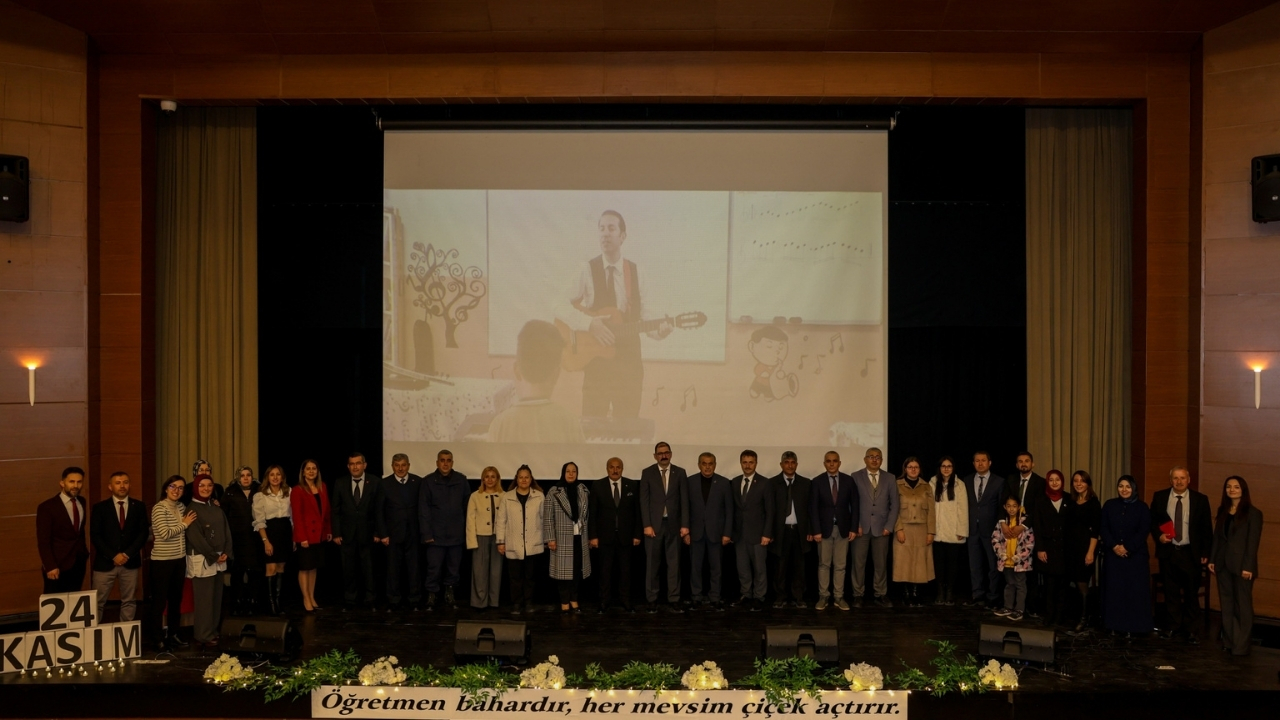 Taşköprü’de Öğretmenler Günü Coşku Ve Saygı Ile Kutlandı (4)