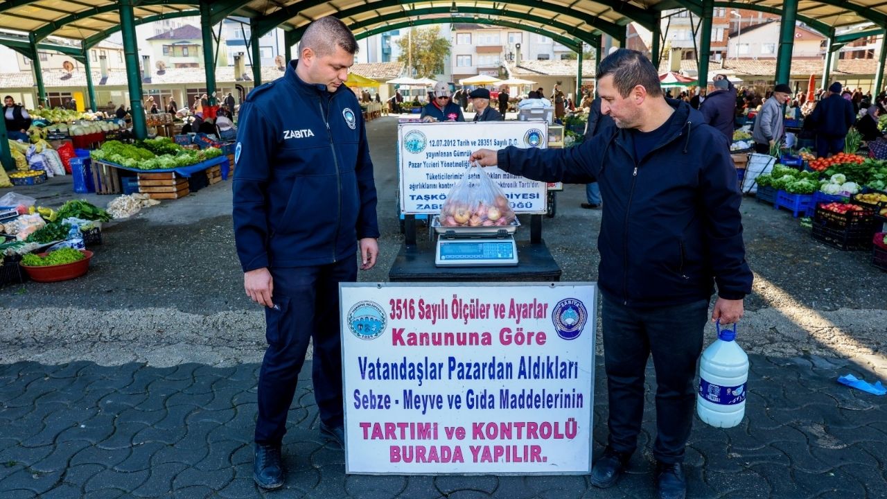 Taşköprü’de Pazar Denetimleri Arttı Zabıta Tartıları Tek Tek Kontrol Ediyor (3)