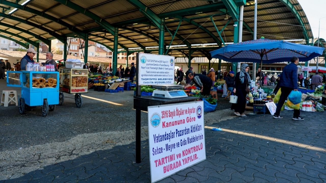 Taşköprü’de Pazar Denetimleri Arttı Zabıta Tartıları Tek Tek Kontrol Ediyor (6)