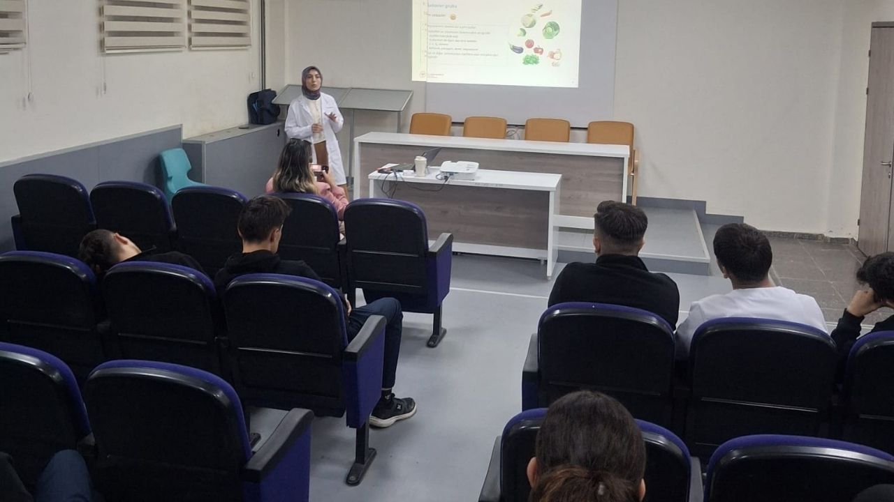 Taşköprü’de Saha Eğitimleri Başladı Gençlere Sağlık Bilinci Aşılanıyor (2)