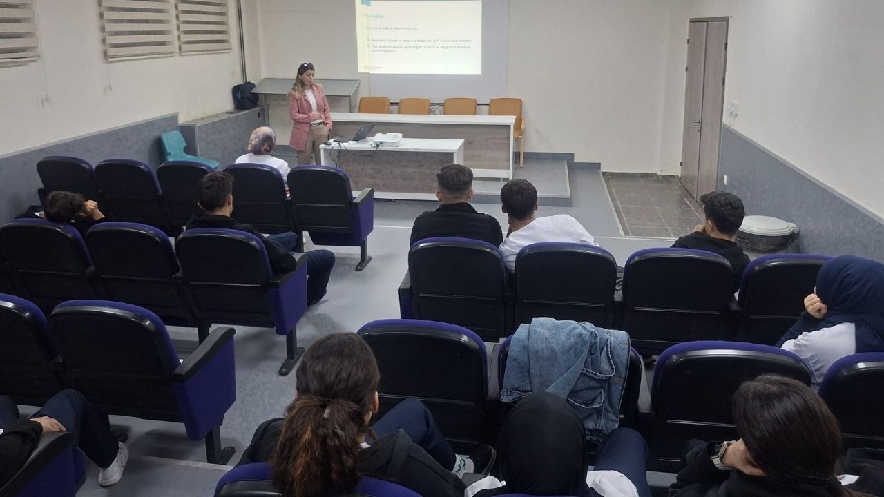 Taşköprü’de Saha Eğitimleri Başladı Gençlere Sağlık Bilinci Aşılanıyor (3)